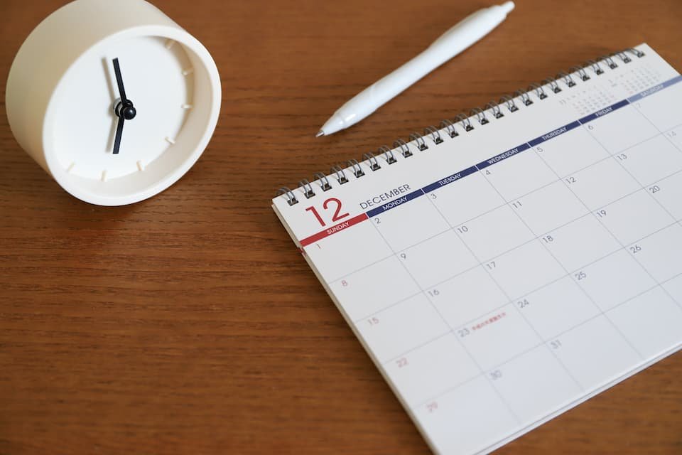 年末年始に葬儀が必要になったら【2025年-2026年版】：火葬・安置・役所手続きで気をつけたいこと