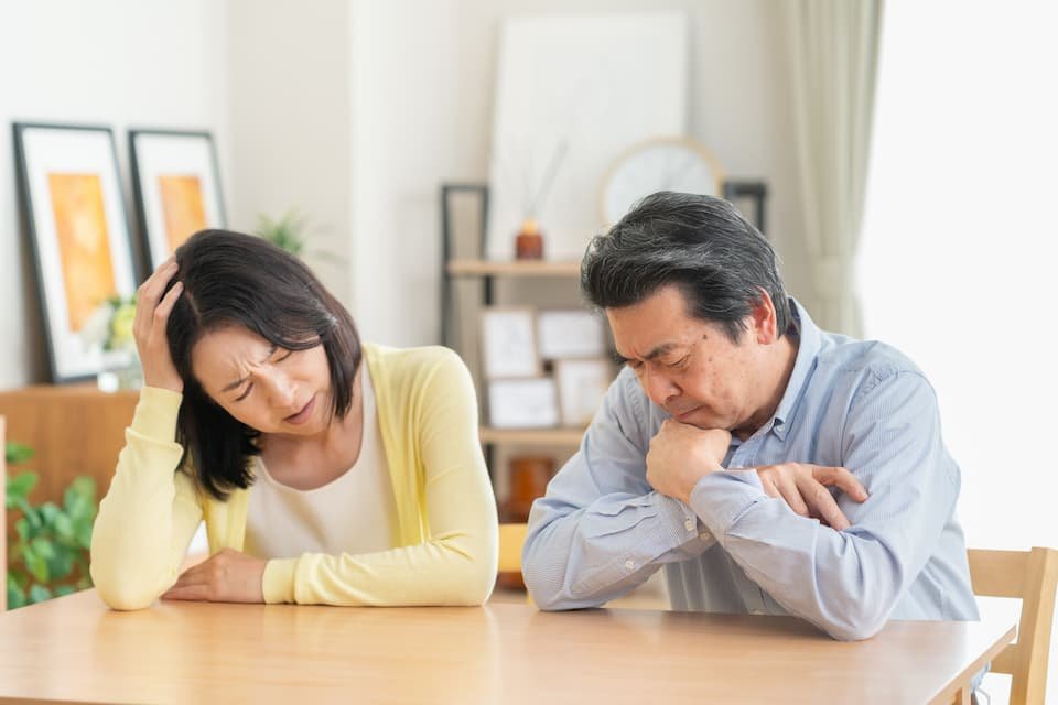 葬儀で起こりやすい身内トラブル（家族葬・費用・喪主・宗派）の事例と切り抜け方